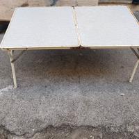 Tavolo pieghevole regolabile da campeggio