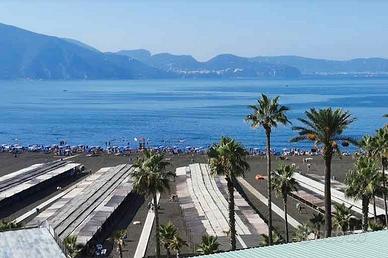 LAST: AGOSTO CON PISCINA e GIARDINO