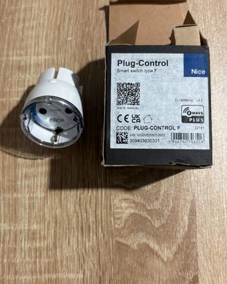 Presa Smart Nice Plug-Control F Z-Wave Plus 2500W