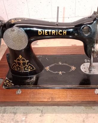 Macchina da cucire vintage DIETRICH