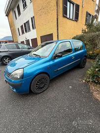 Renault clio per neopatentati
