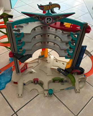 Garage hotwheels
