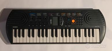 Tastiera Casio SA-77 con custodia e scatola