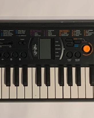 Tastiera Casio SA-77 con custodia e scatola