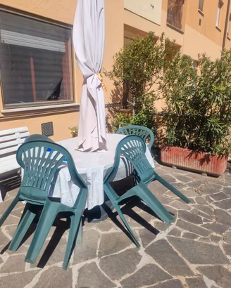 Tavolo, sedie