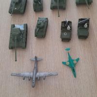 Modellini di carri armati e aerei  anni 70.