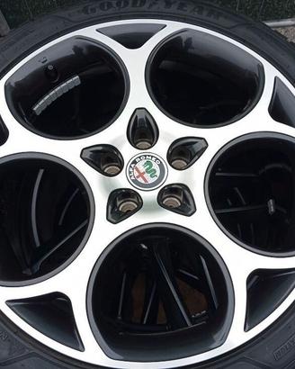 Cerchi in lega originali 19 Alfa TONALE con gomme