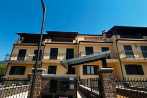 Villa su tre piani - Forino (Av)