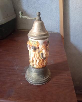 Macinapepe Capodimonte porcellana putti vintage