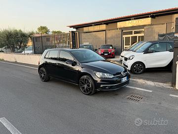Volkswagen Golf 7.5 - 2.0 TDI DSG 5p. 150cv - Supe