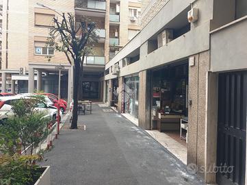 NEGOZIO A ROMA