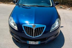 lancia delta del 2011