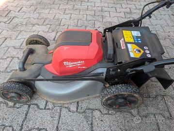 tagliaerba milwaukee a batterie