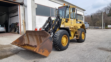 Pala gommata CAT lT28B 12 ton benna+forche