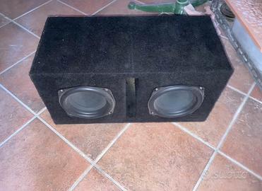 Subwoofer auto