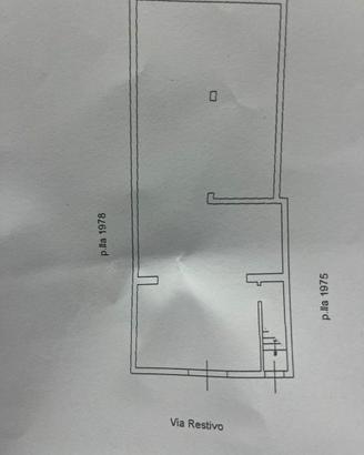 V/1162 Magazzino ex frantoio, zona centrale
