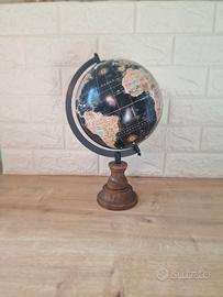 Elegante Mappamondo in legno