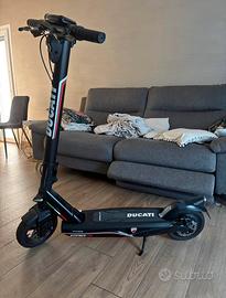 Monopattino elettrico ducati pro 3