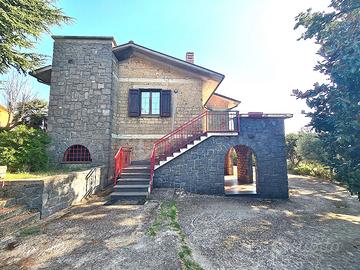 Umbria - villa indipendente con vista panoramica