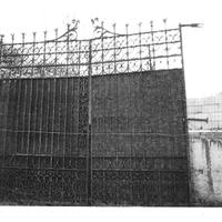 cancello per villa residenziale