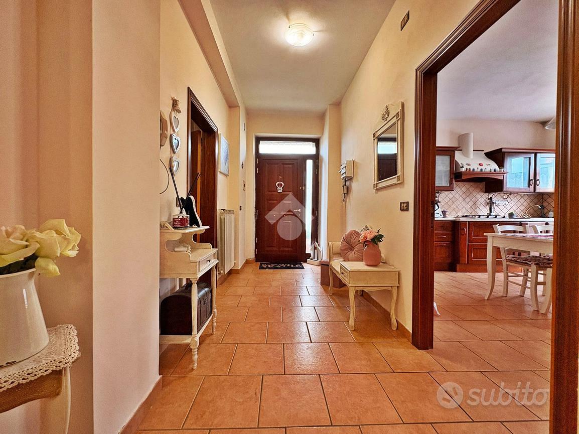 House in Gualdo Tadino, Perugia - Vista 3