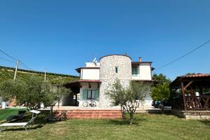 Camere in villa immersa nel verde