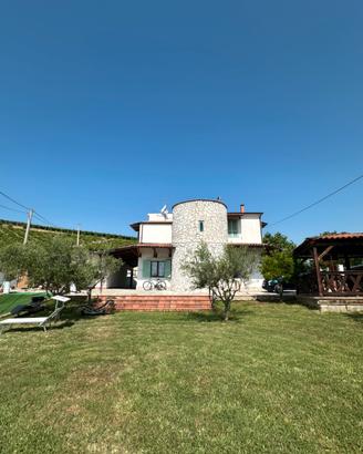 Camere in villa immersa nel verde