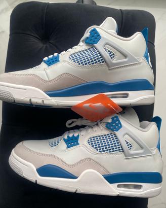 Air Jordan 4 Retro "Military Blue"  EU 42,5. Nuove
