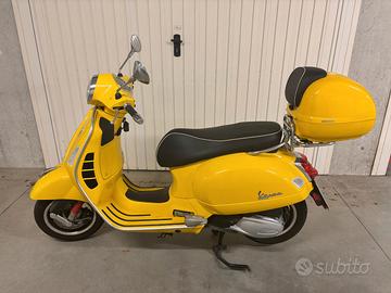 Vespa GTS 300 Super hpe Gialla 10/2019 - 11.000 km