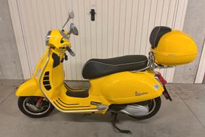 Vespa GTS 300 Super hpe Gialla 10/2019 - 11.000 km