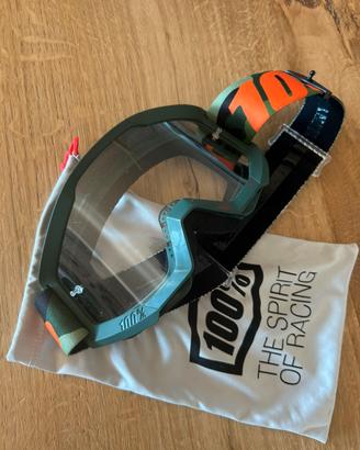 Maschera 100% nuova mai usata trasparente