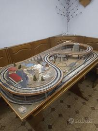 plastico per trenini elettrici, fatto a mano