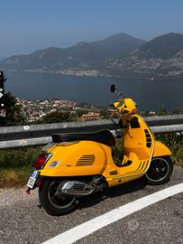 Vespa Gts 300