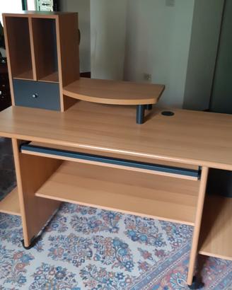 scrivania porta computer