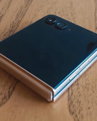Motorola razr 60 ultra 512GB mountain trail