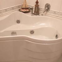Vasca idromassaggio ad angolo  Ideal standard