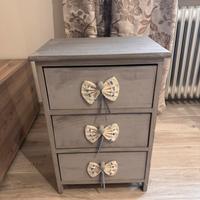 Mobiletto shabby chic