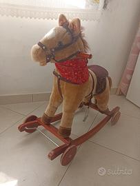 Cavallo a dondolo