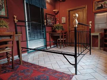 letto antico in ferro della "nonna"