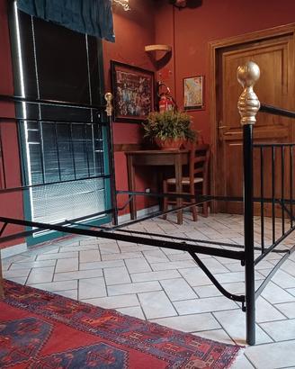 letto antico in ferro della "nonna"