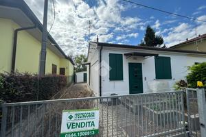 VILLA SINGOLA A RAVENNA