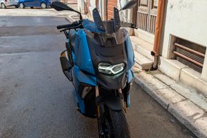 BMW C400X