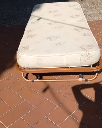 Rete e materasso  gratis 