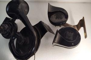 COPPIA TROMBE AUTO VINTAGE FIAMM FUNZIONANTI