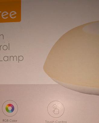 Nuova. Lampada da tavolo intelligente