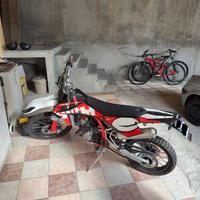 Swm rs 125 r 2020