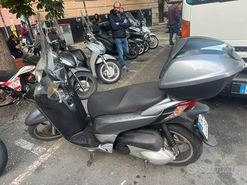Honda SH 300 ABS