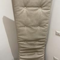 Testata letto in ecopelle beige – come nuova