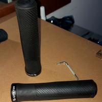 MANOPOLE Syncros Performance XC lock-on grips