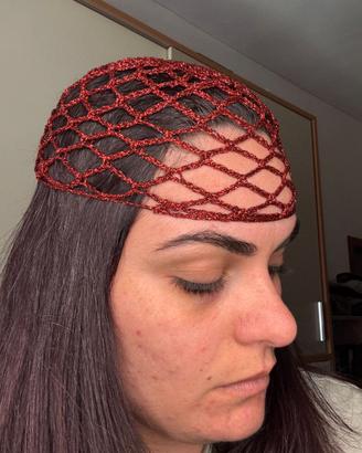 Cappello a rete lamè rosso uncinetto